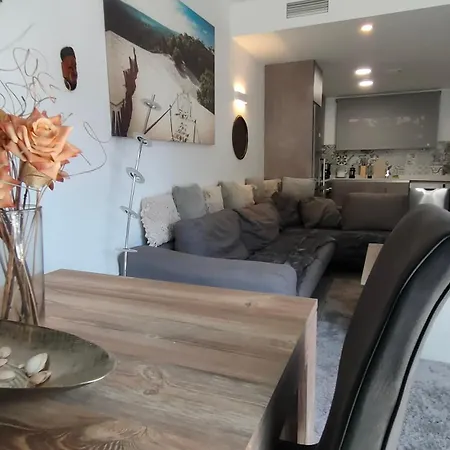 Amalia 25 - Sauna, Jacuzzi & Heated Pool Torrevieja