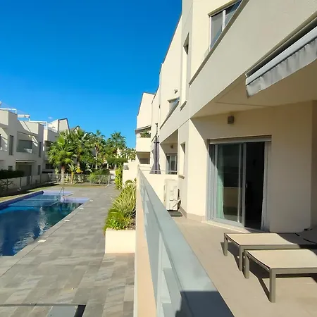 Amalia 25 - Sauna, Jacuzzi & Heated Pool Apartment *